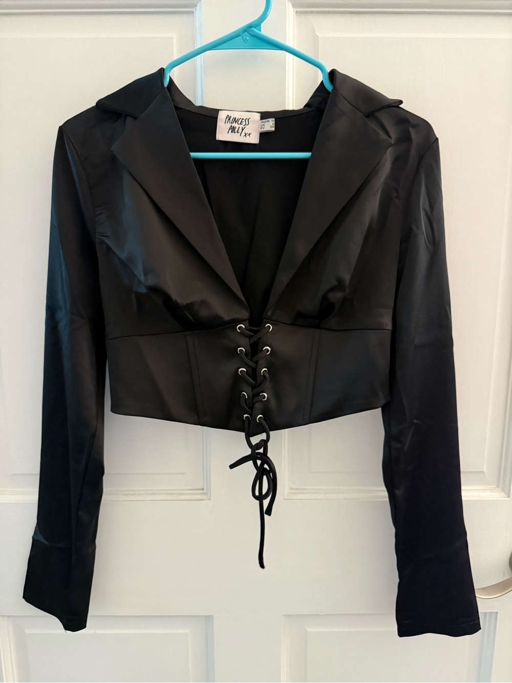 NWOT Princess Polly Black Lace-Up Cropped Top Size 6